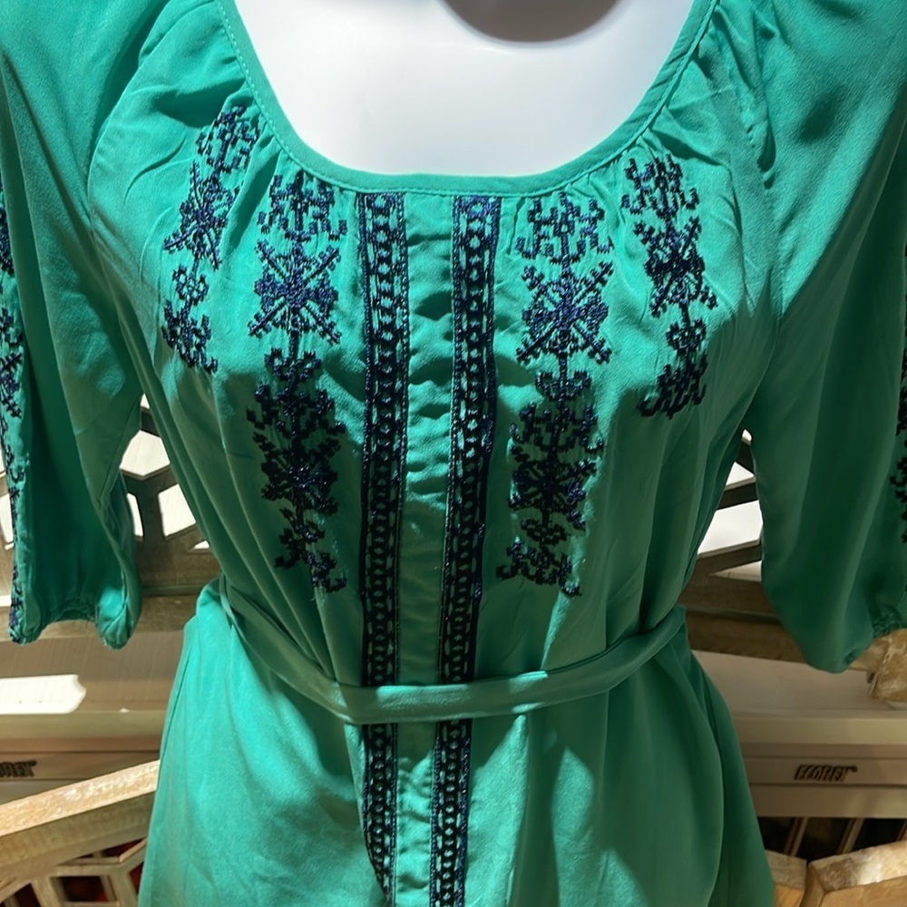 Miami (Francesca's) Shift Dress - Picture 2 of 9